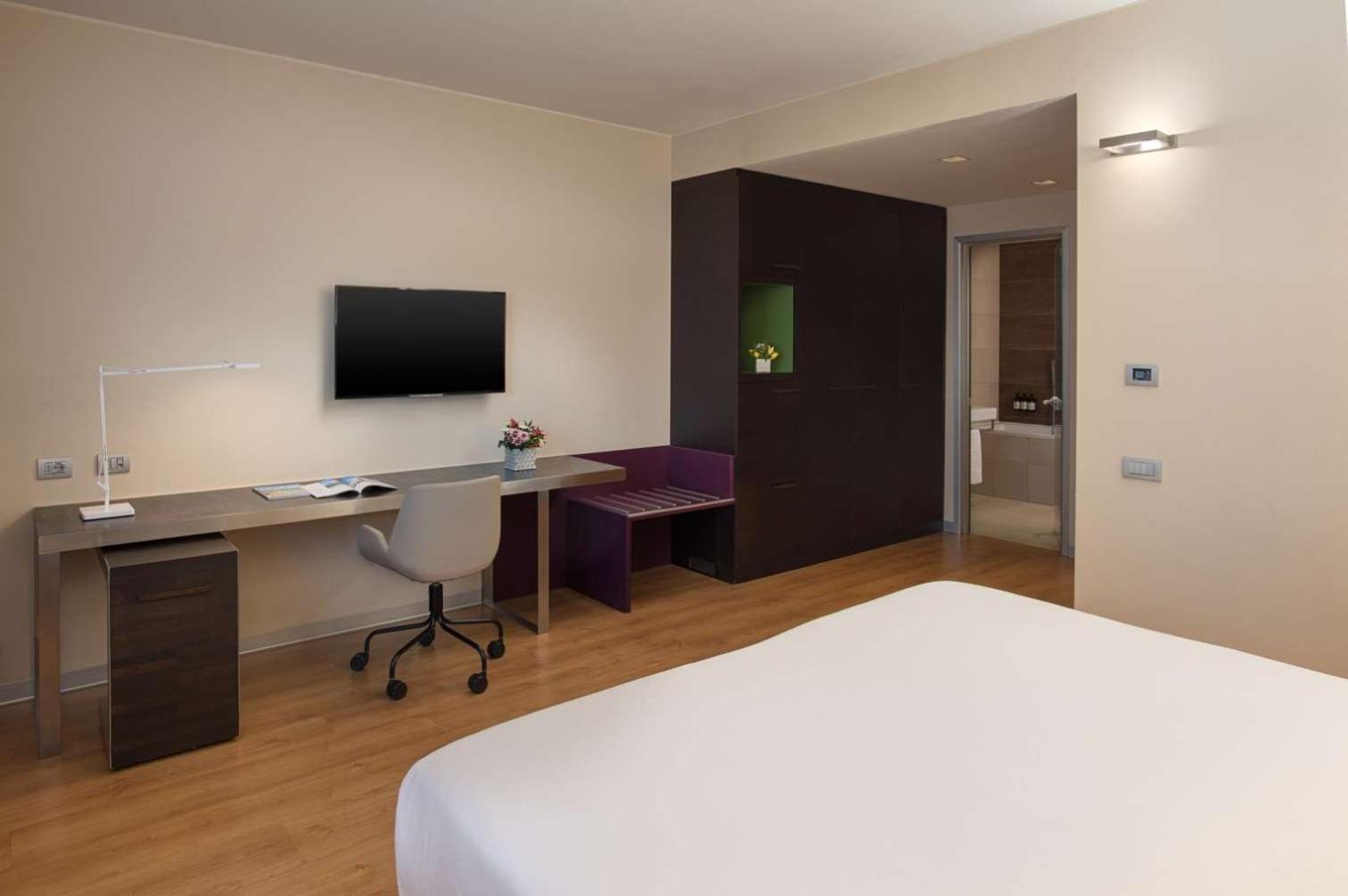 Apartament typu Junior Suite z dodatkowym łóżkiem (2 osoby dorosłe i 1 dziecko)